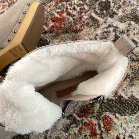 New Clog Style Booties - Picture 5 of 5